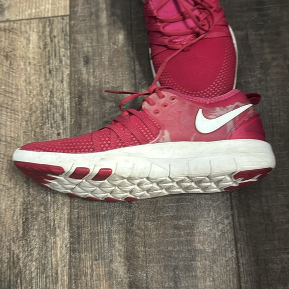 Women’s Nike Training Shoe Size 7 - Picture 4 of 8